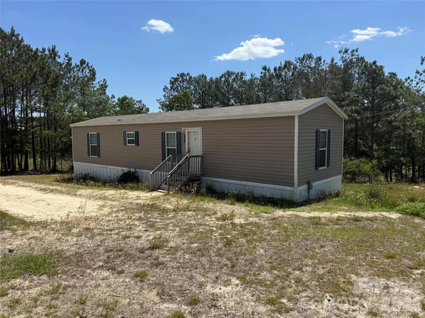 2640 Old Wire Rd W, Wallace, SC 29596