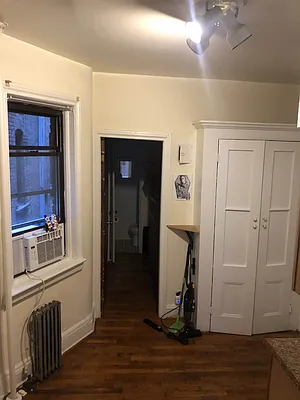 Rented by Eric Goodman Realty Corp | media 11