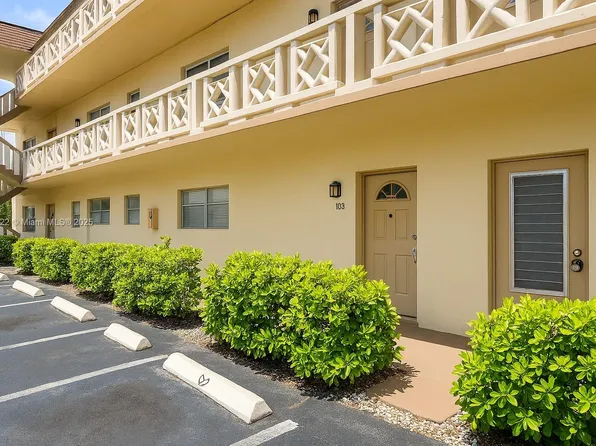 5071 W Oakland Park Blvd #103, Lauderdale Lakes, FL 33313