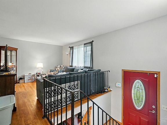 5th image of 848 Hanson Dr