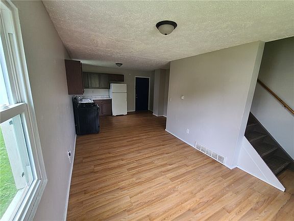 4th image of 335 Murray St #335