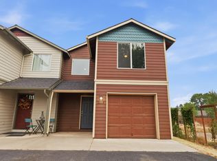 2213 SW 22nd St, Redmond, OR 97756