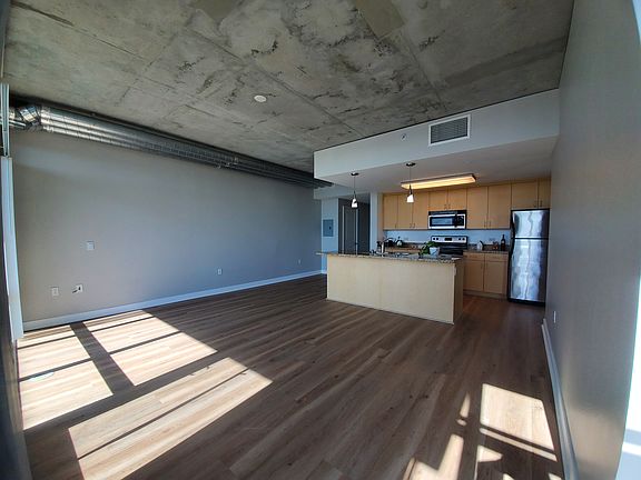 5th image of 1080 Park Blvd Unit 907