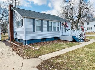 209 S West St, Tremont, IL 61568