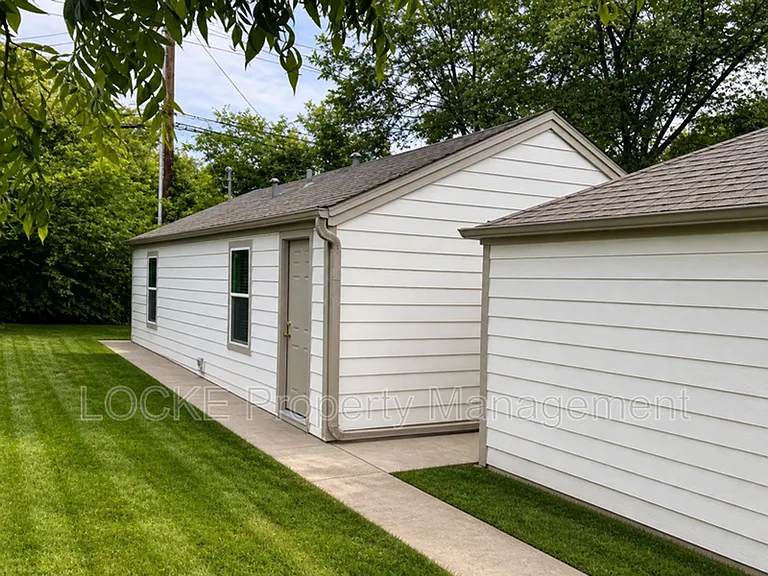 3528 Rogers Ave — Photo 15