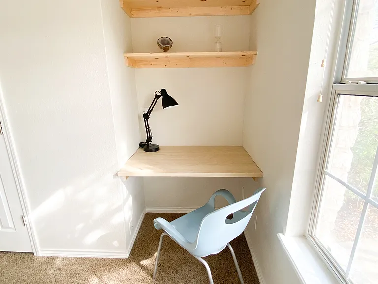 Upstair Bedroom #2 study nook