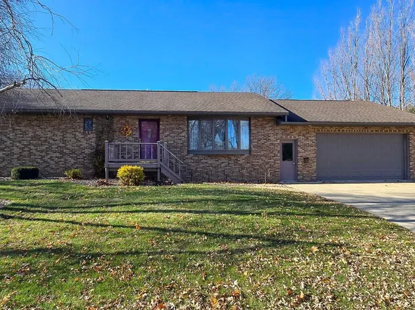 101 N Oak St, Lake Mills, IA 50450