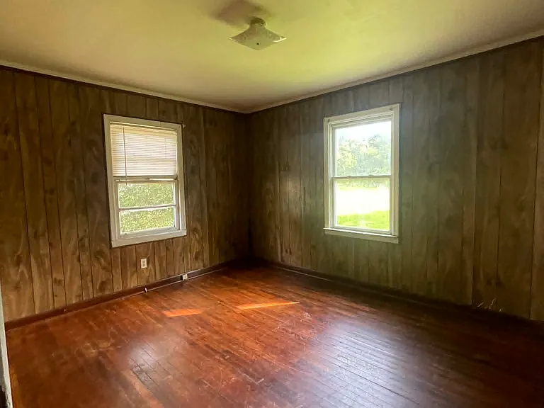 206 Celia Dr — Photo 4