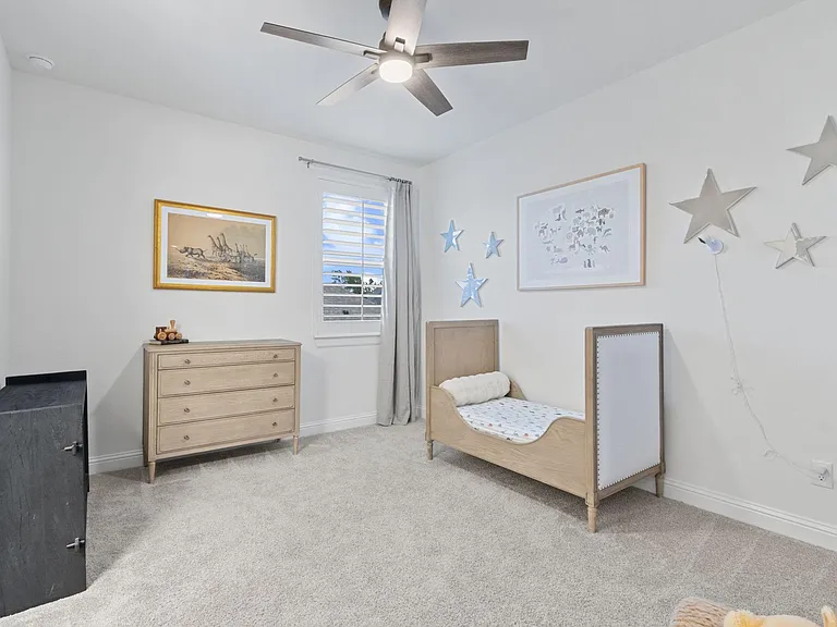 902 Falcon Hollow Ln — Photo 37