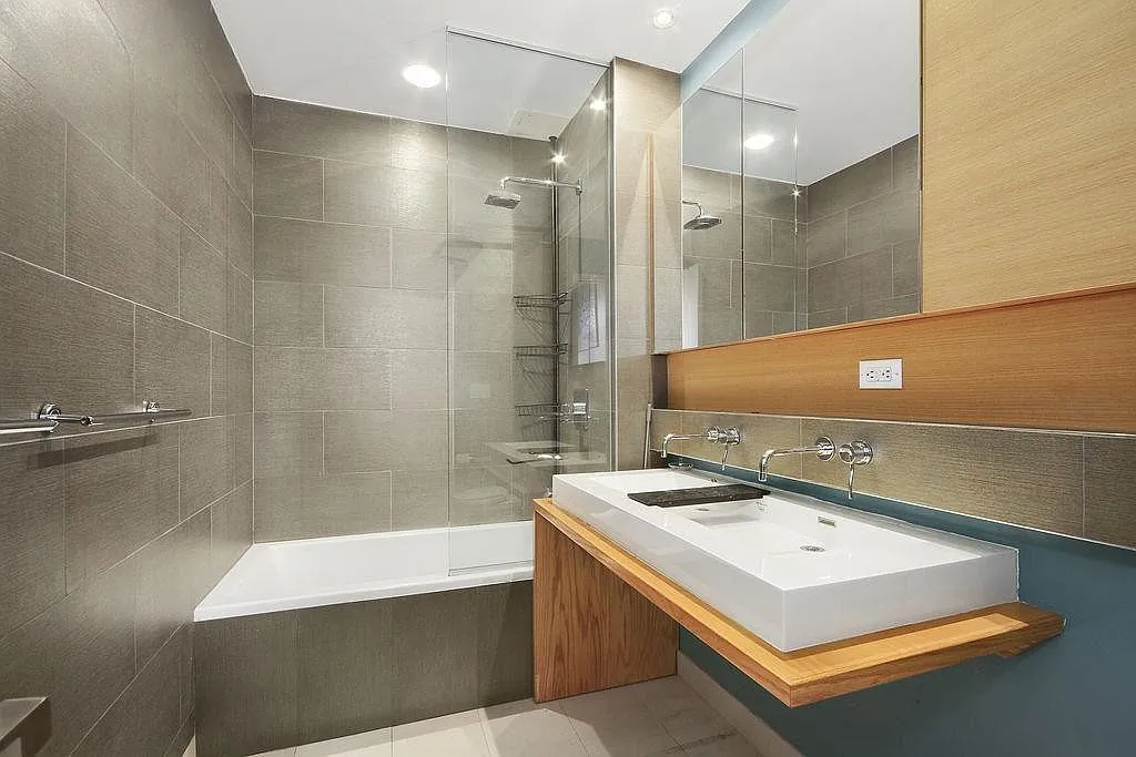342 East 110th Street — Photo 4