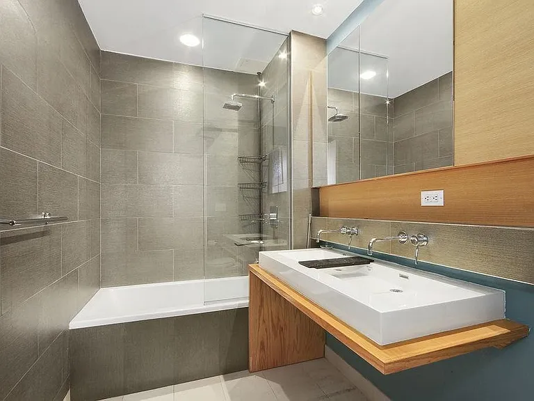 342 E 110th St #5D — Photo 4