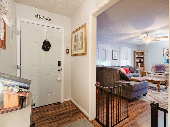 5th image of 401 Haddix St