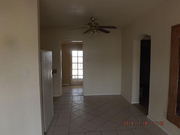 4th image of 7402 Wilcox Dr