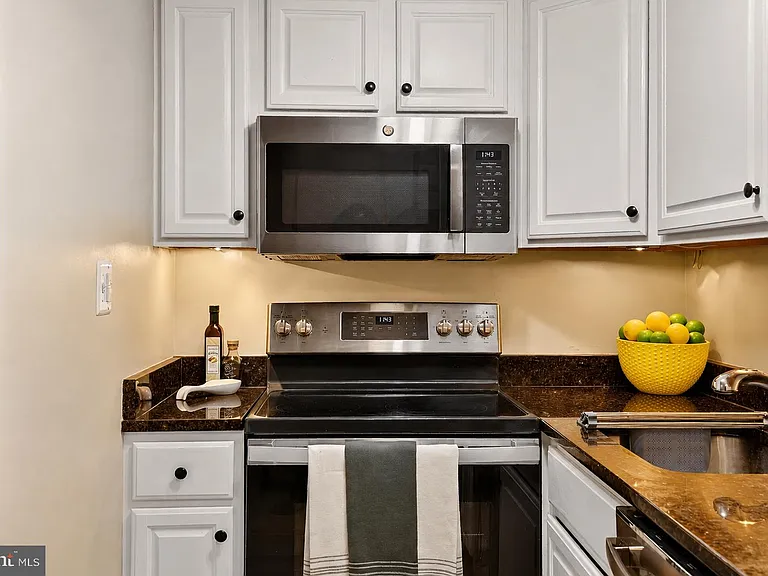 1615 Q St NW #T6 — Photo 9