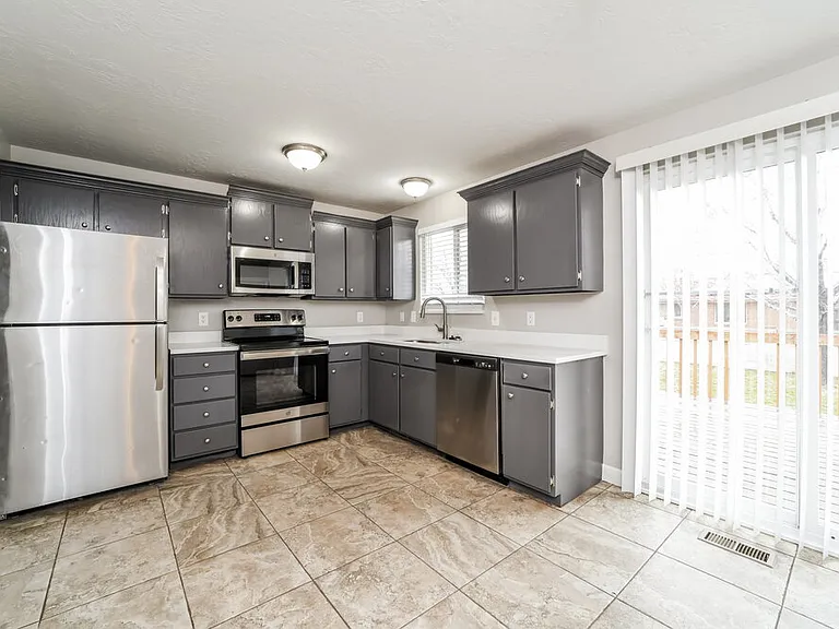 10318 S Leilani Dr — Photo 7