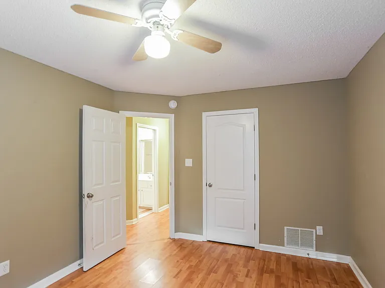 7632 Woodshire Dr — Photo 13