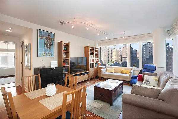 Rented by Town Residential | media 28