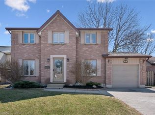 73 Pathfinder Cres, Kitchener, ON