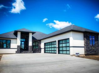 7403 14th St S, Fargo, ND 58104