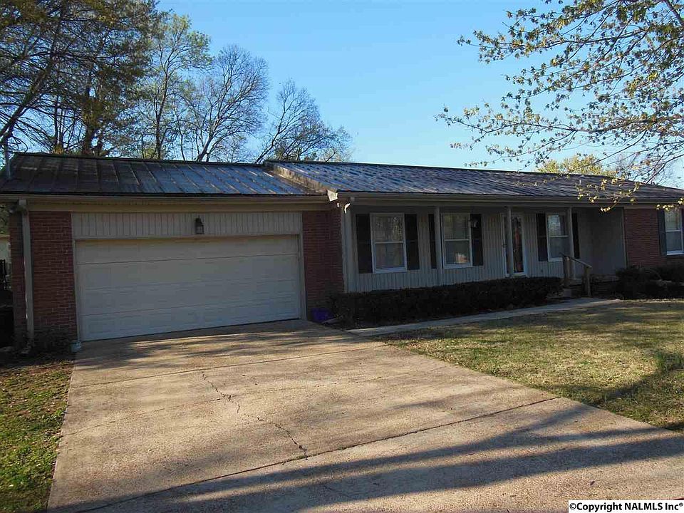 1st image of 502 Ronald Dr SE