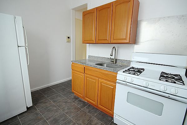 1st image of 2518 18th St APT 3R