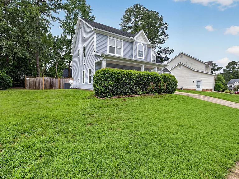 4621 Landover Dale Dr — Photo 3