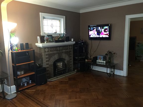 3rd image of 8723 254th St