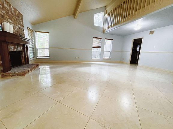3rd image of 1906 Woodstream Blvd
