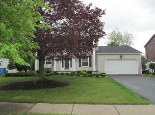 84 Belvoir Rd, Williamsville, NY 14221