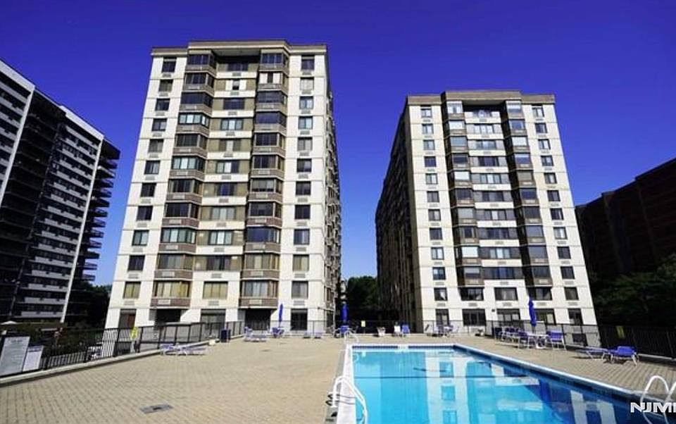 1st image of 326 Prospect Ave #Phj