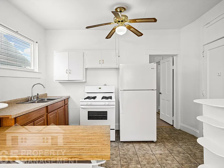 632 Ferry St #5 — Photo 4