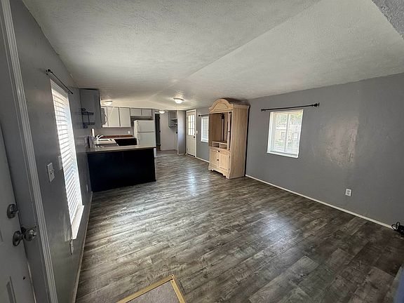 5th image of 1550 Yellowstone Ave Trailer 38