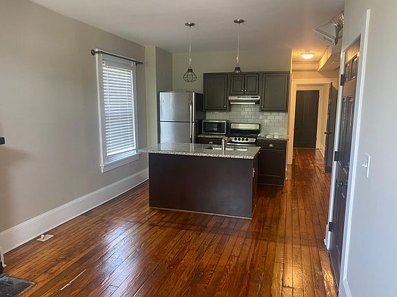 5th image of 3108 E Leigh St APT A