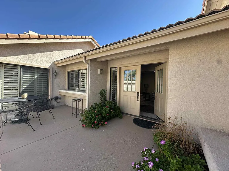 4 Hermosillo Ln — Photo 3