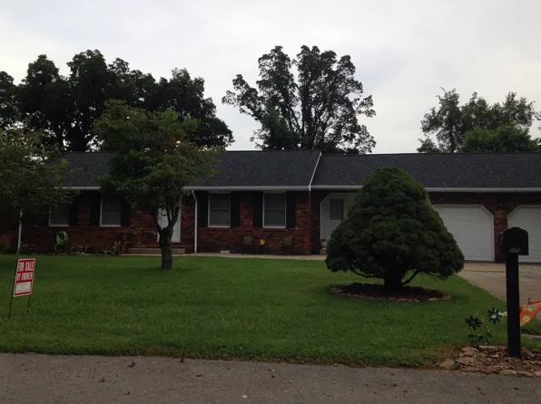 320 Valley Dr, Morganfield, KY 42437