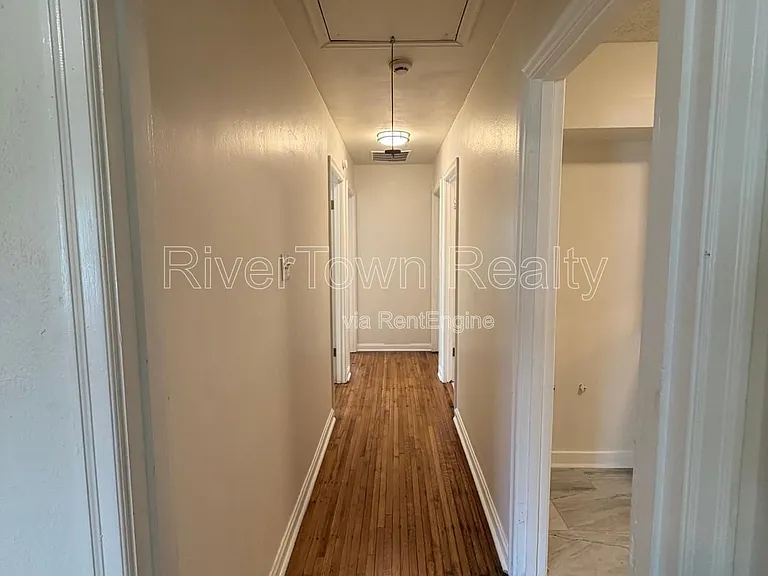 4550 Quince Rd — Photo 2
