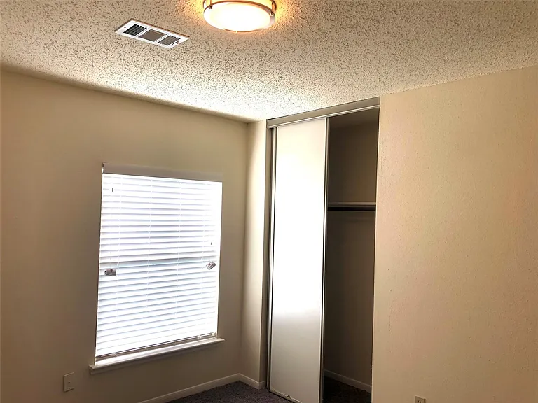 4819 Sunshine Dr — Photo 23