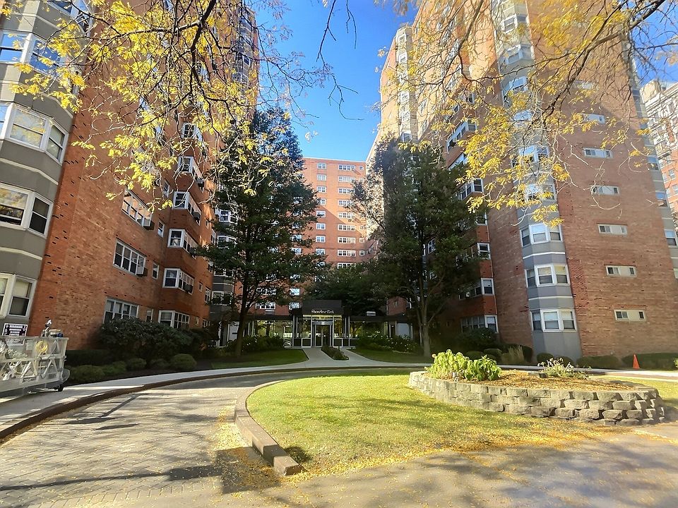 1st image of 4970 N Marine Dr APT 224