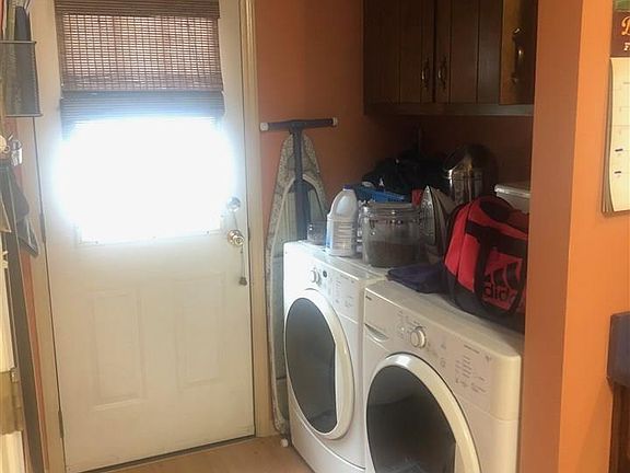 5th image of 1105 Walter Clark Dr