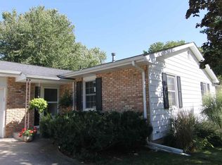 110 Ravencrest Dr, Iowa City, IA 52245