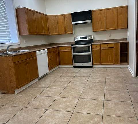 3rd image of 6993 Davis Ferry Rd