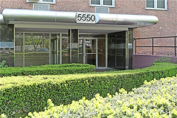 Sold by Exclusive Properties Sotheby's International Realty | media 11