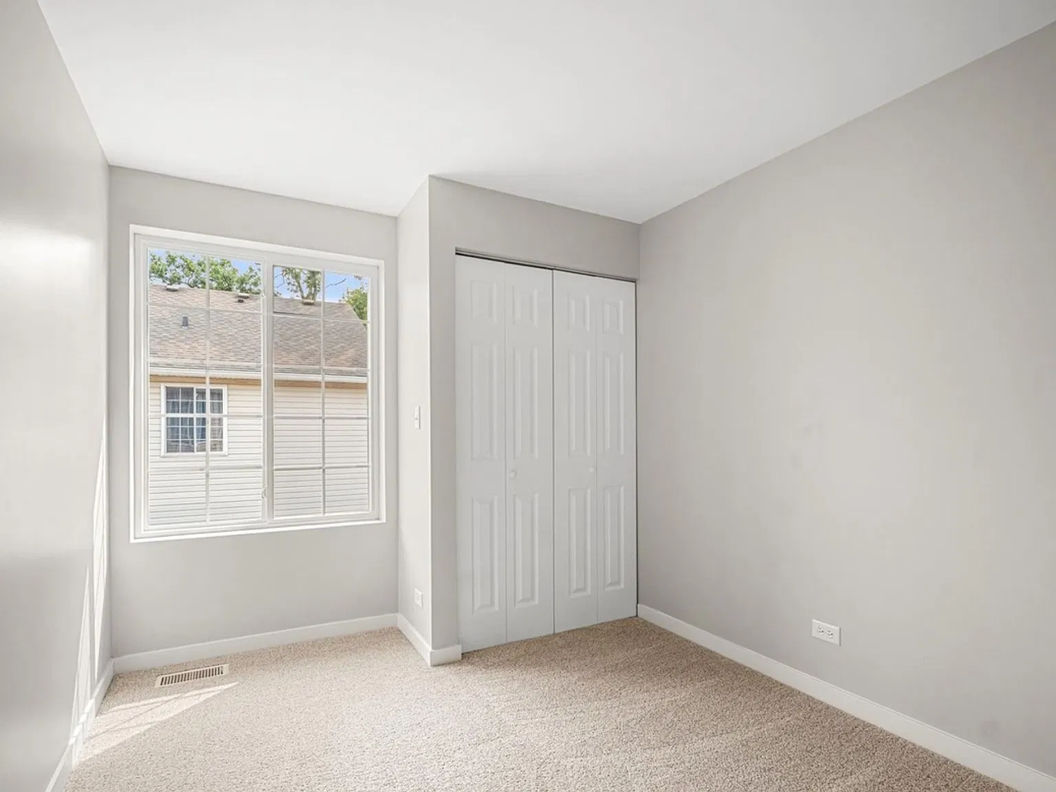 3 bed, 1630 sqft, $2,395 — Photo 2