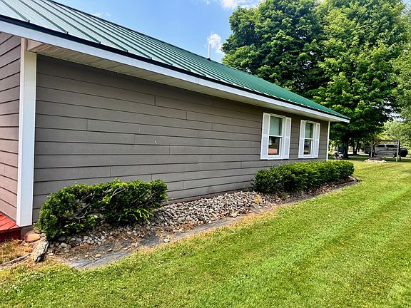 5th image of 5854 Maple Way
