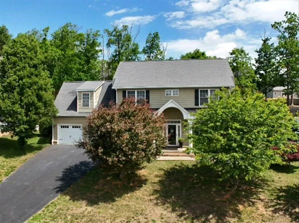 5177 Arrowhead Trl, Salem, VA 24153