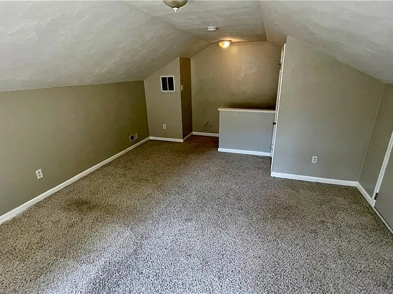 2040 Grey Fox Ln — Photo 13