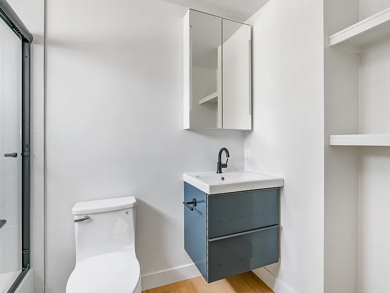 266 S Park View St #266 — Photo 18