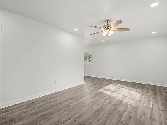 3rd image of 157 Whittier Dr