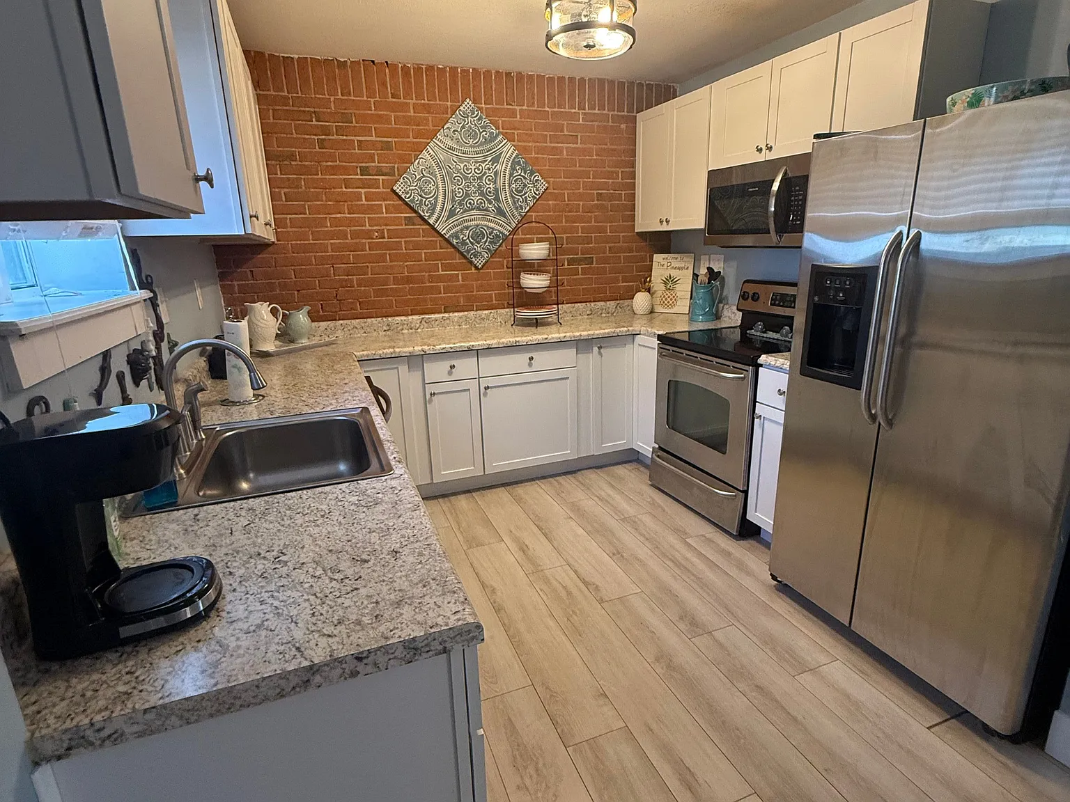 3 bed, 2.5 bath, $1,800 — Photo 4