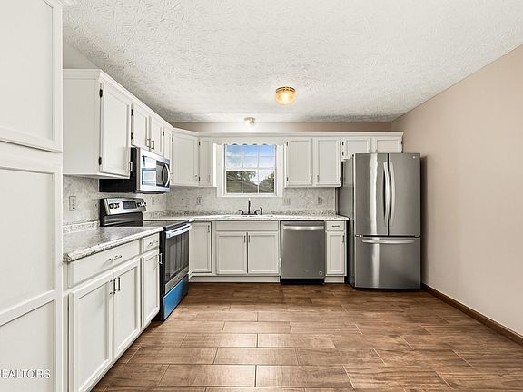 3rd image of 6007 Bridge Garden Rd